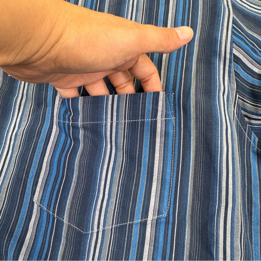 Kuhl Blue Casual Button Up Shirt with Chevron Stripes Mens size XL - Picture 5 of 11